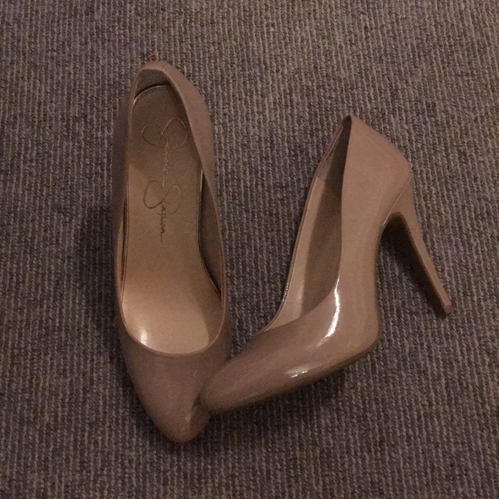 Jessica Simpson nude patent leather heels